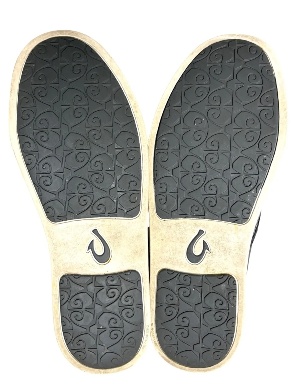 shoes OLUKAI PEHUEA women 7-7.5 gray mesh slip-on suede accent removable inserts